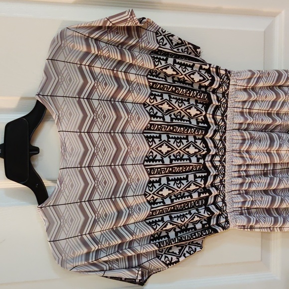 New Directions Women's Short Sleeve Black White Gray Dress Small - Picture 4 of 4